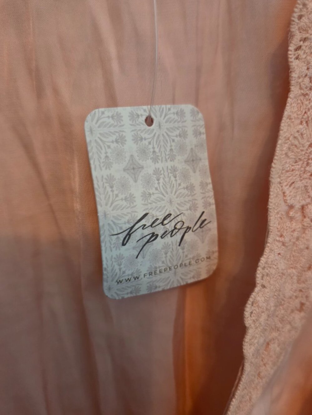 BNWT Free People Indie Top -Size Medium - Retail $128 USD - Picture 5 of 5